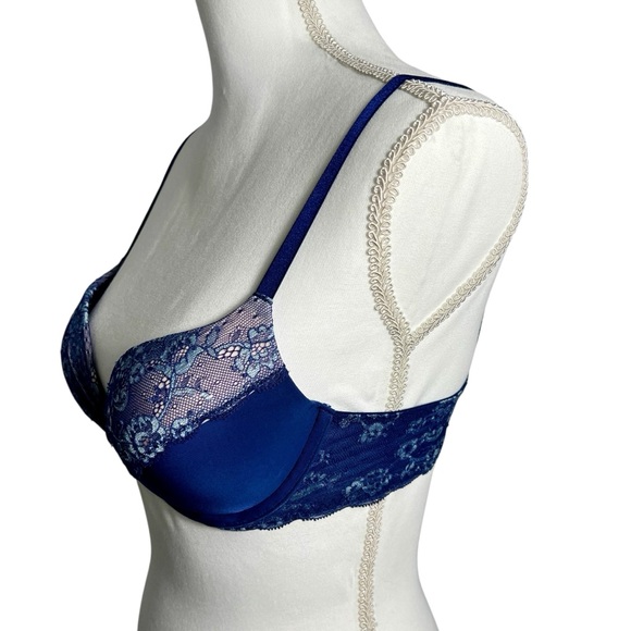 2014 Victoria's Secret Padded Demi Navy Lace Bra Size 34B - Picture 3 of 9